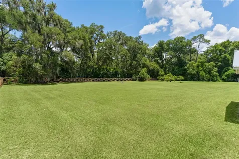 13281 SE 122nd Place Ocklawaha FL 32179