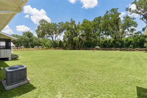 13281 SE 122nd Place Ocklawaha FL 32179