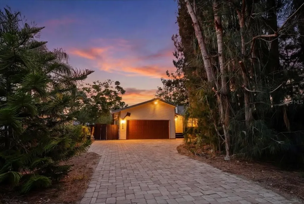 4408 Groveland Avenue Sarasota FL 34231