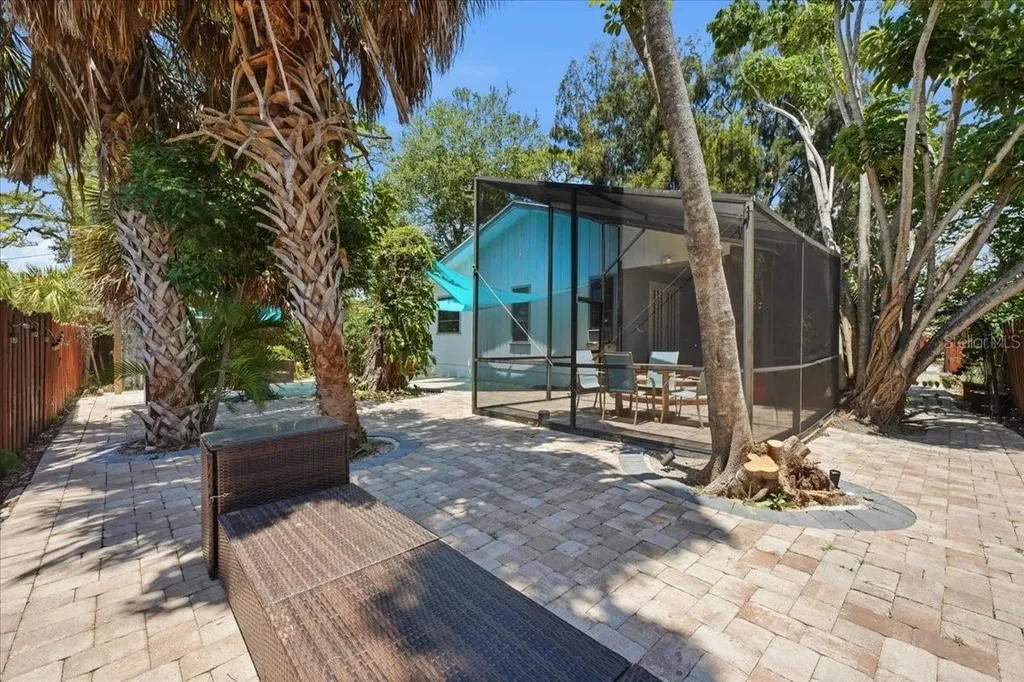 4408 Groveland Avenue Sarasota FL 34231