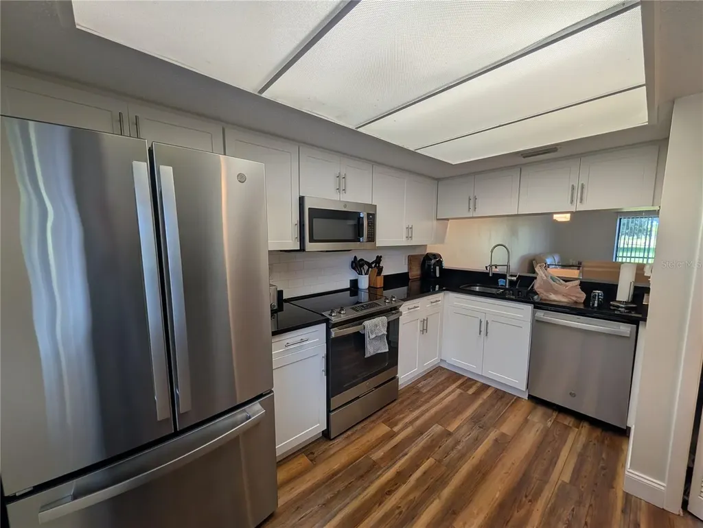 209 Mary Drive Oldsmar FL 34677