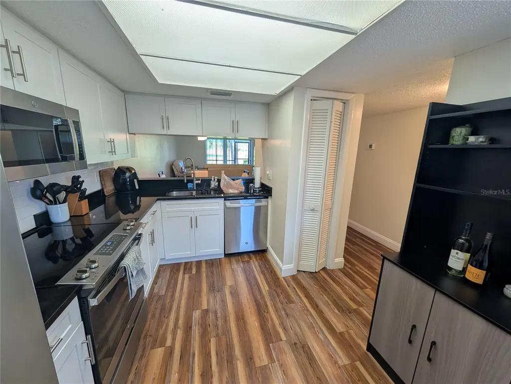 209 Mary Drive Oldsmar FL 34677