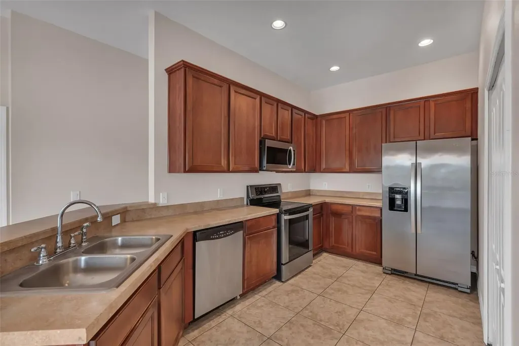 1913 Estancia Circle Kissimmee FL 34741