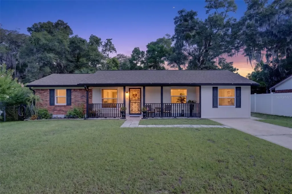 317 Brooklyn Avenue Orange City FL 32763