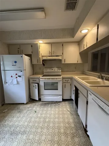 2460 Northside Drive Clearwater FL 33761