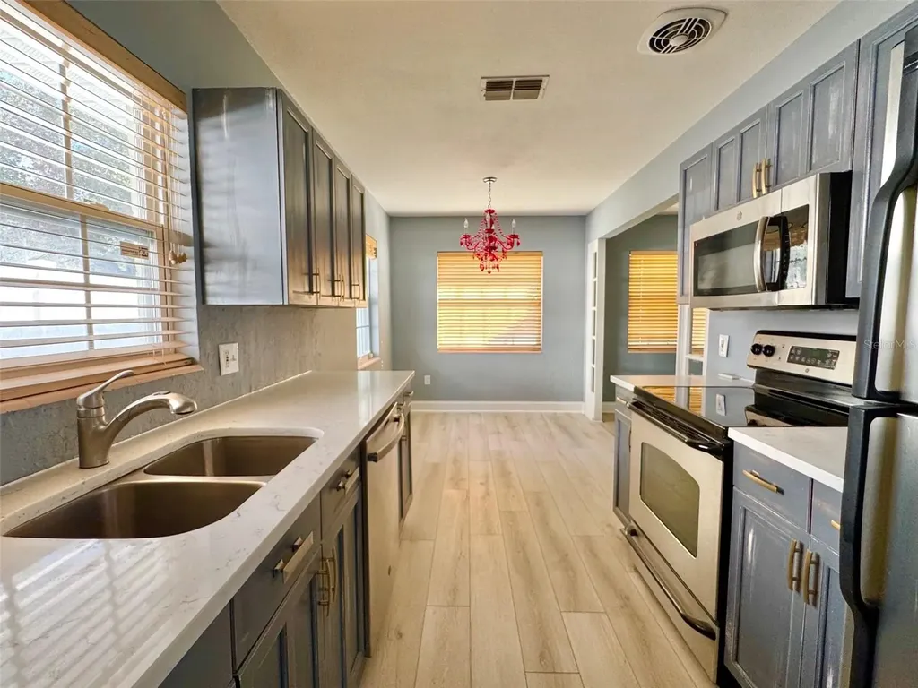 185 22nd Avenue N St Petersburg FL 33704