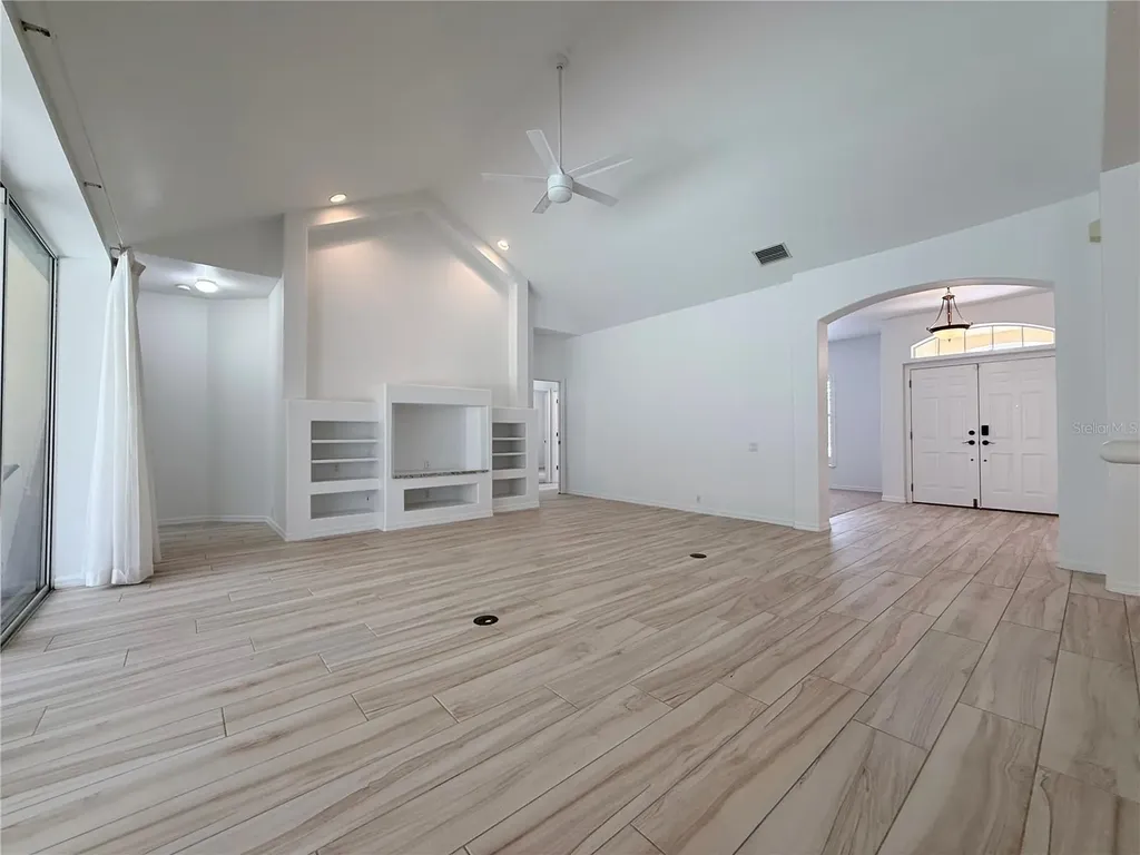4690 W Tomahawk Drive Beverly Hills FL 34465
