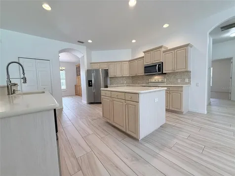 4690 W Tomahawk Drive Beverly Hills FL 34465