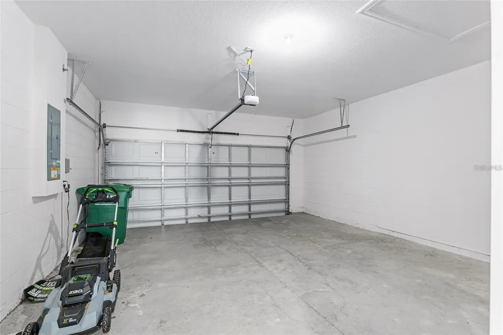 2275 NW 248th Way Newberry FL 32669