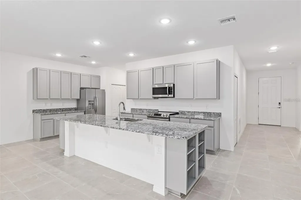 2275 NW 248th Way Newberry FL 32669