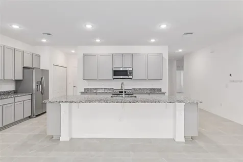 2275 NW 248th Way Newberry FL 32669