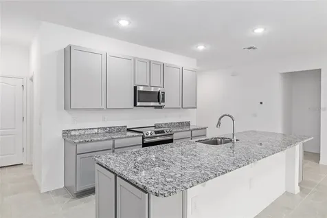 2275 NW 248th Way Newberry FL 32669