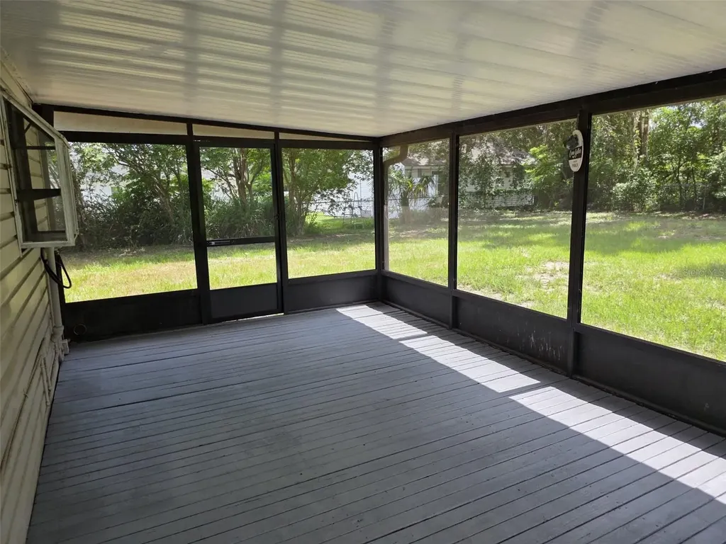 619 Knowles Road Brandon FL 33511