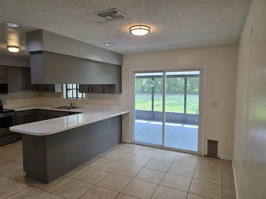 619 Knowles Road Brandon FL 33511
