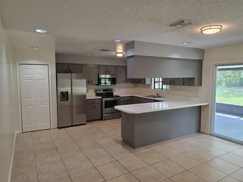 619 Knowles Road Brandon FL 33511