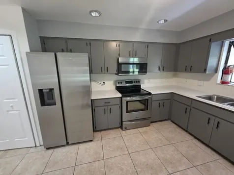 619 Knowles Road Brandon FL 33511