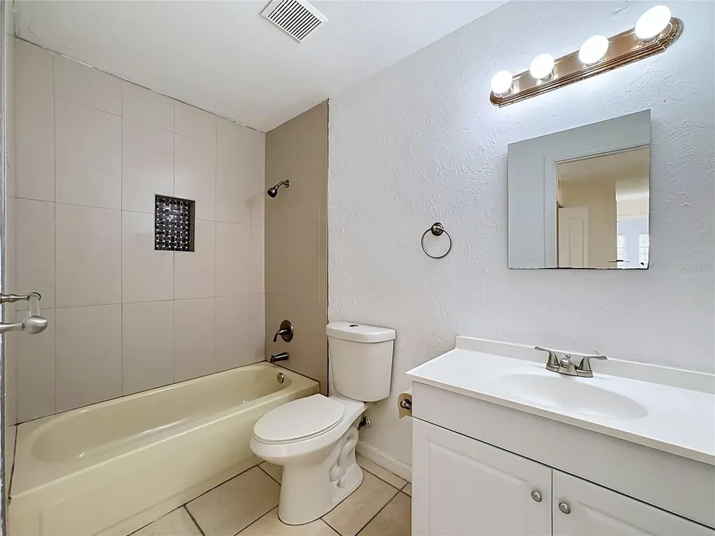 5664 25th Street Circle E Bradenton FL 34203