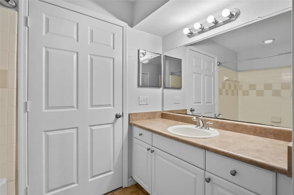 5611 Bidwell Parkway Sarasota FL 34233