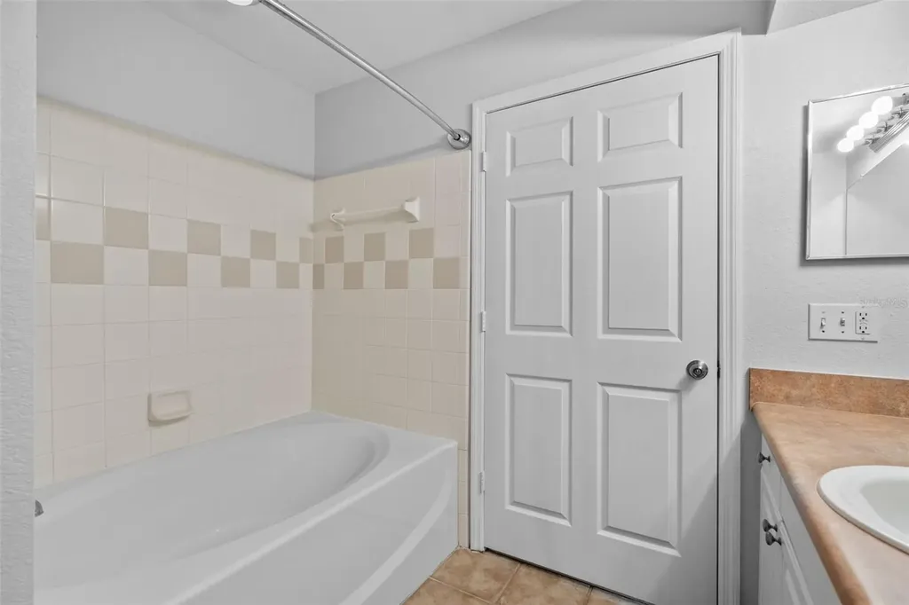 5611 Bidwell Parkway Sarasota FL 34233