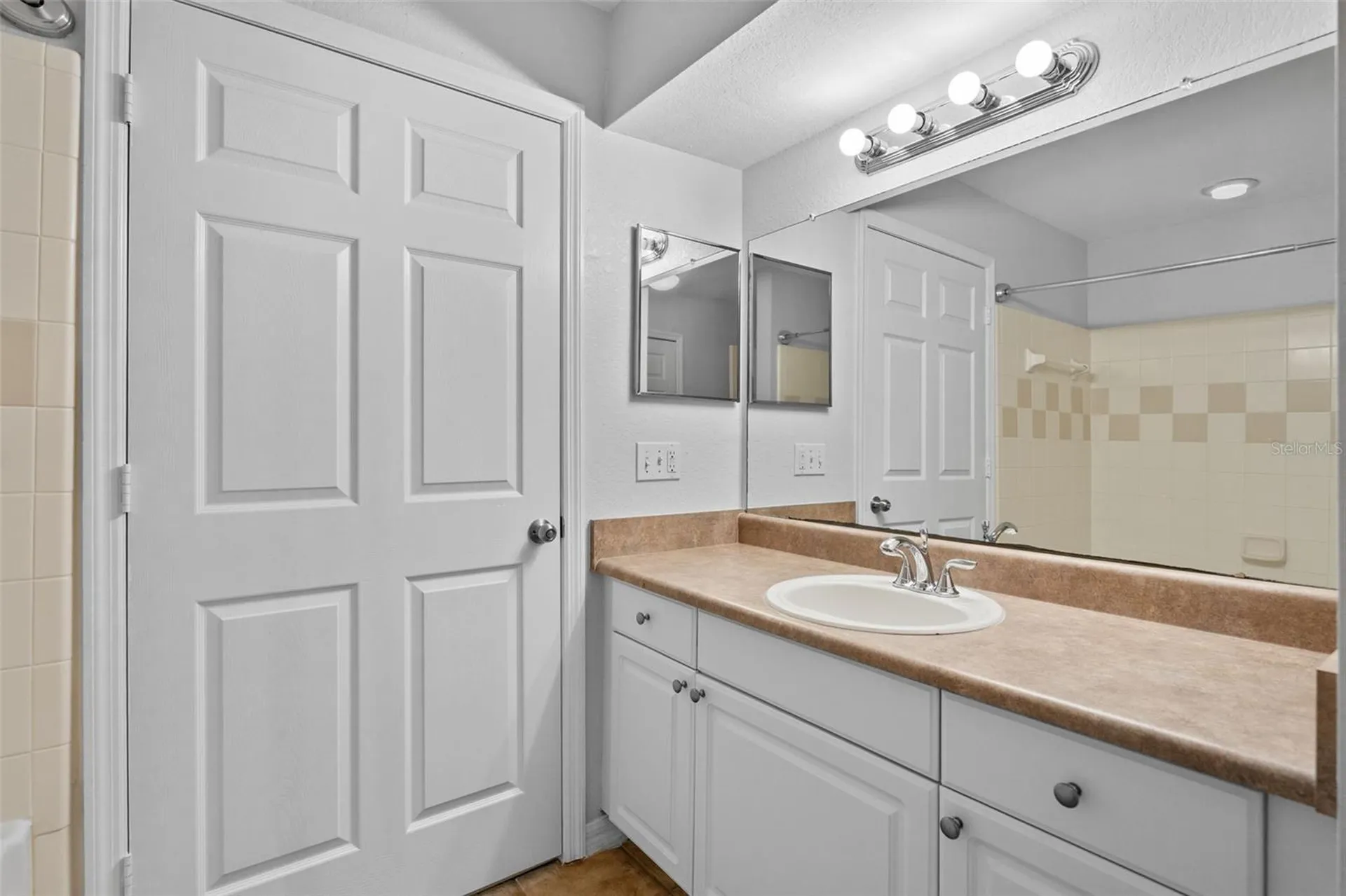 5611 Bidwell Parkway Sarasota FL 34233