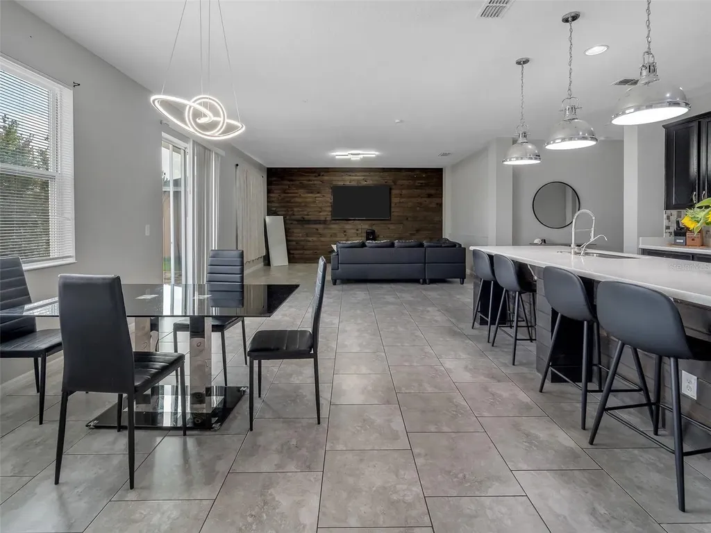 624 Sardinia Circle Davenport FL 33837
