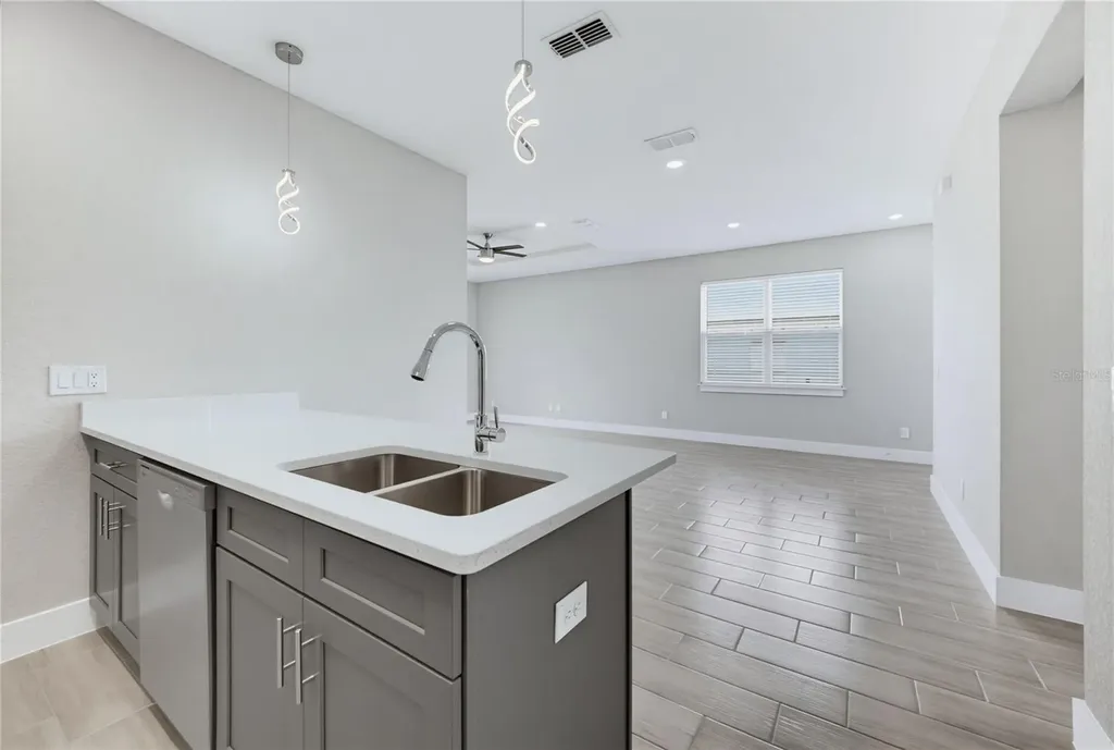 806 Colville Drive Kissimmee FL 34759