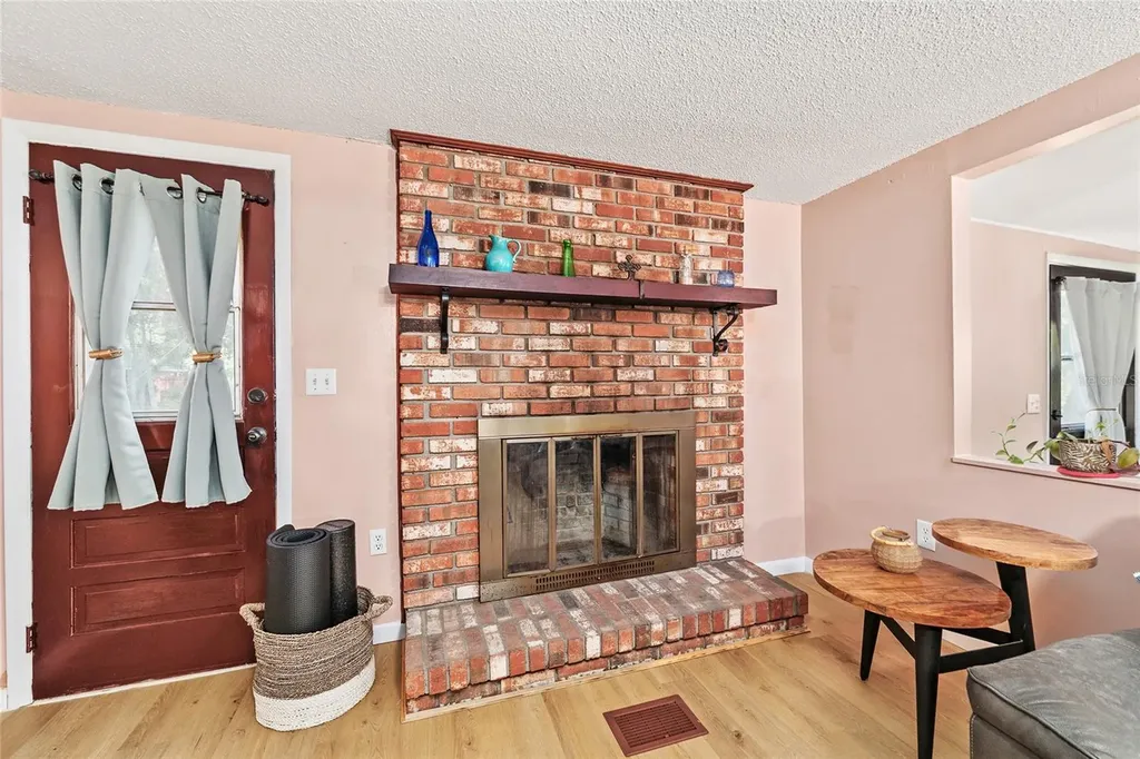 25140 NE 133rd Place Salt Springs FL 32134