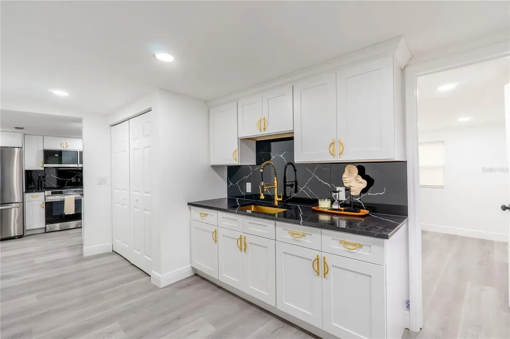 3925 W Norfolk Street Tampa FL 33614