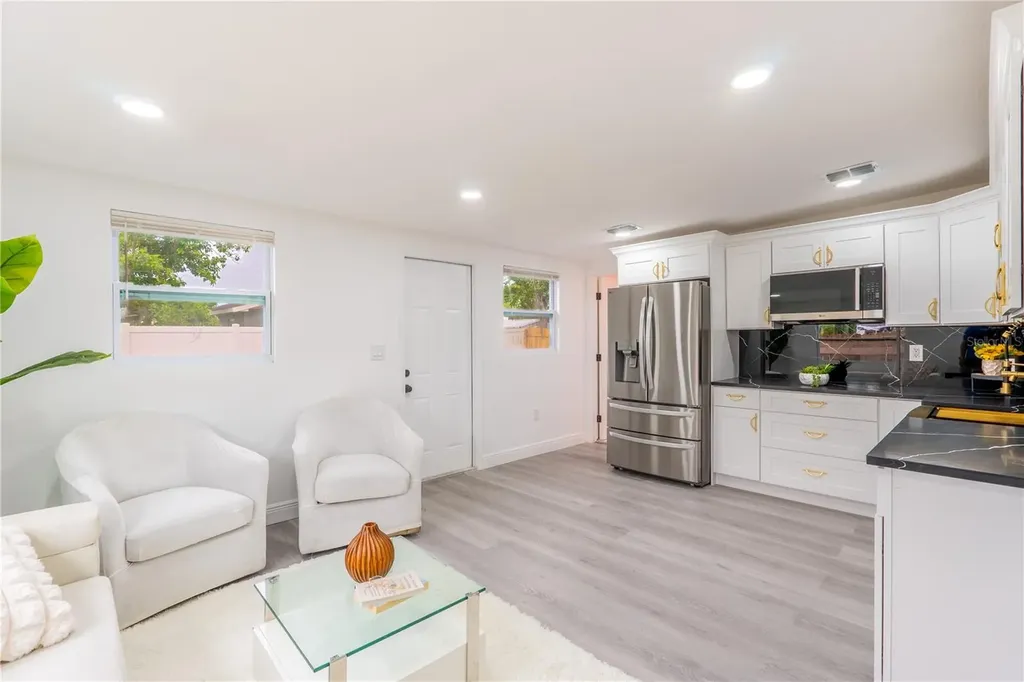 3925 W Norfolk Street Tampa FL 33614