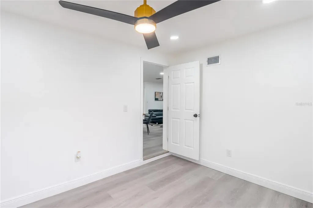 3925 W Norfolk Street Tampa FL 33614
