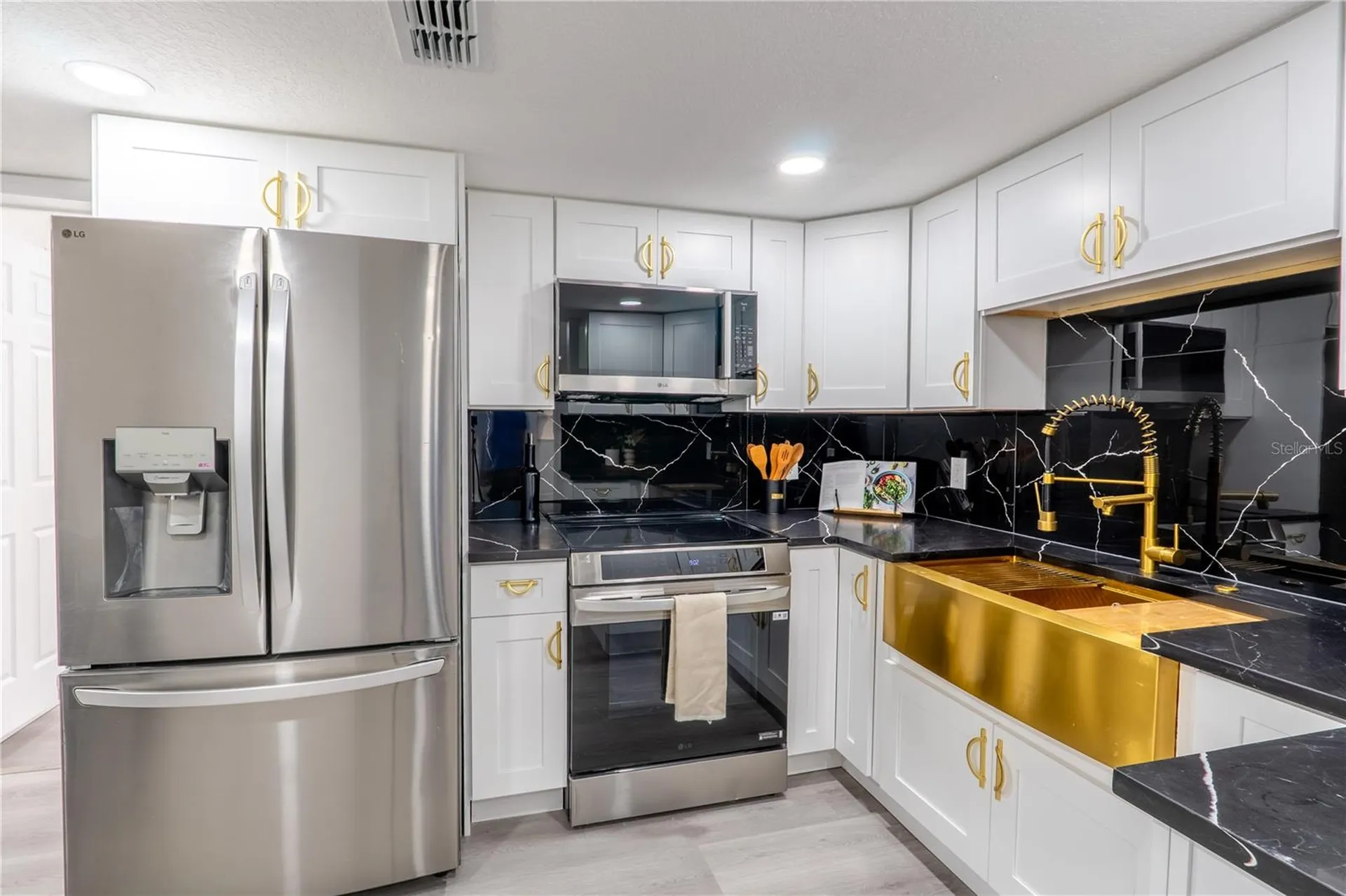 3925 W Norfolk Street Tampa FL 33614