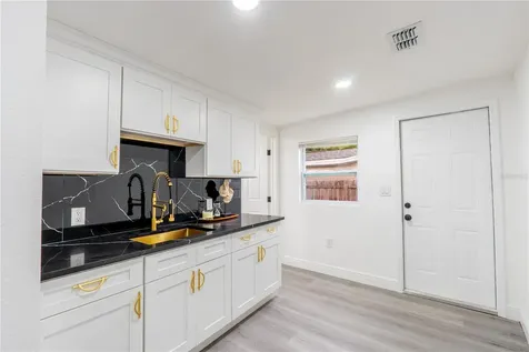 3925 W Norfolk Street Tampa FL 33614