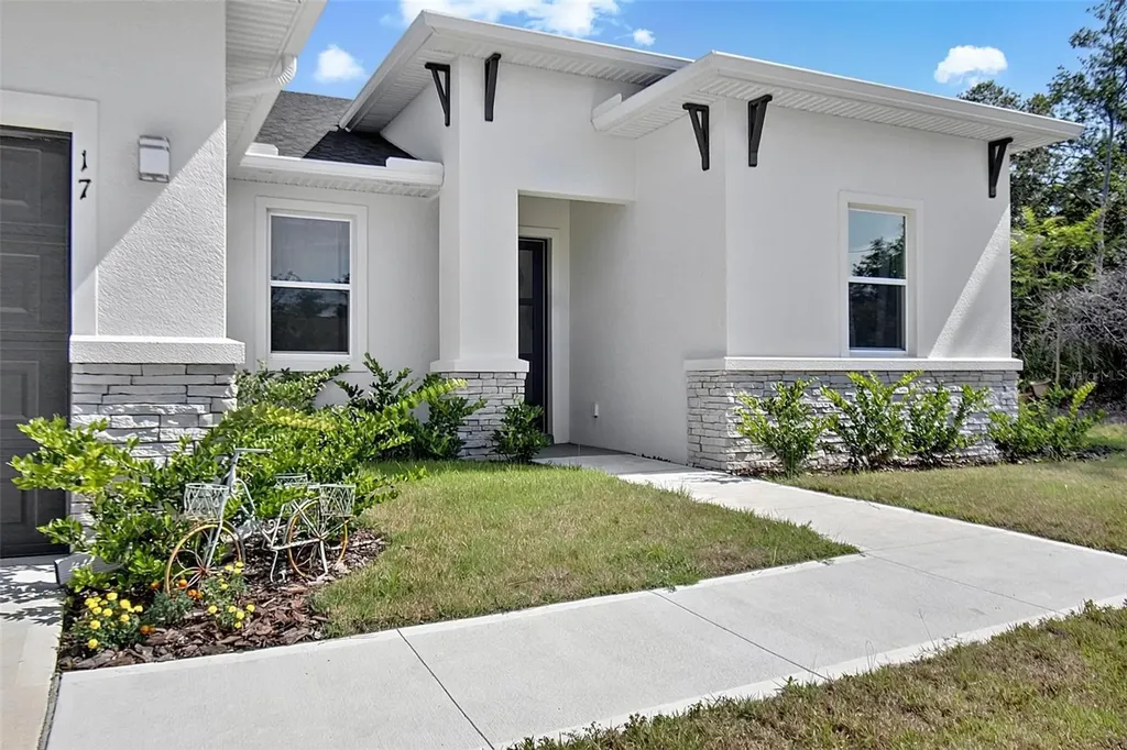 17 Ferngate Lane Palm Coast FL 32137