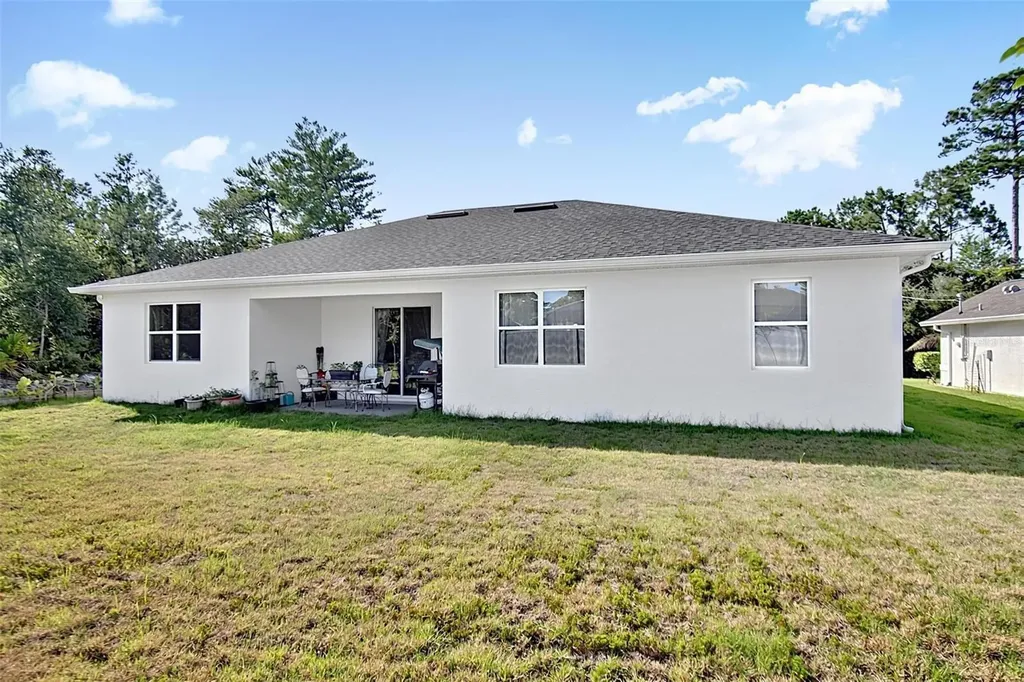 17 Ferngate Lane Palm Coast FL 32137