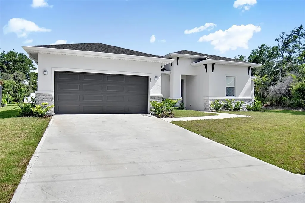 17 Ferngate Lane Palm Coast FL 32137