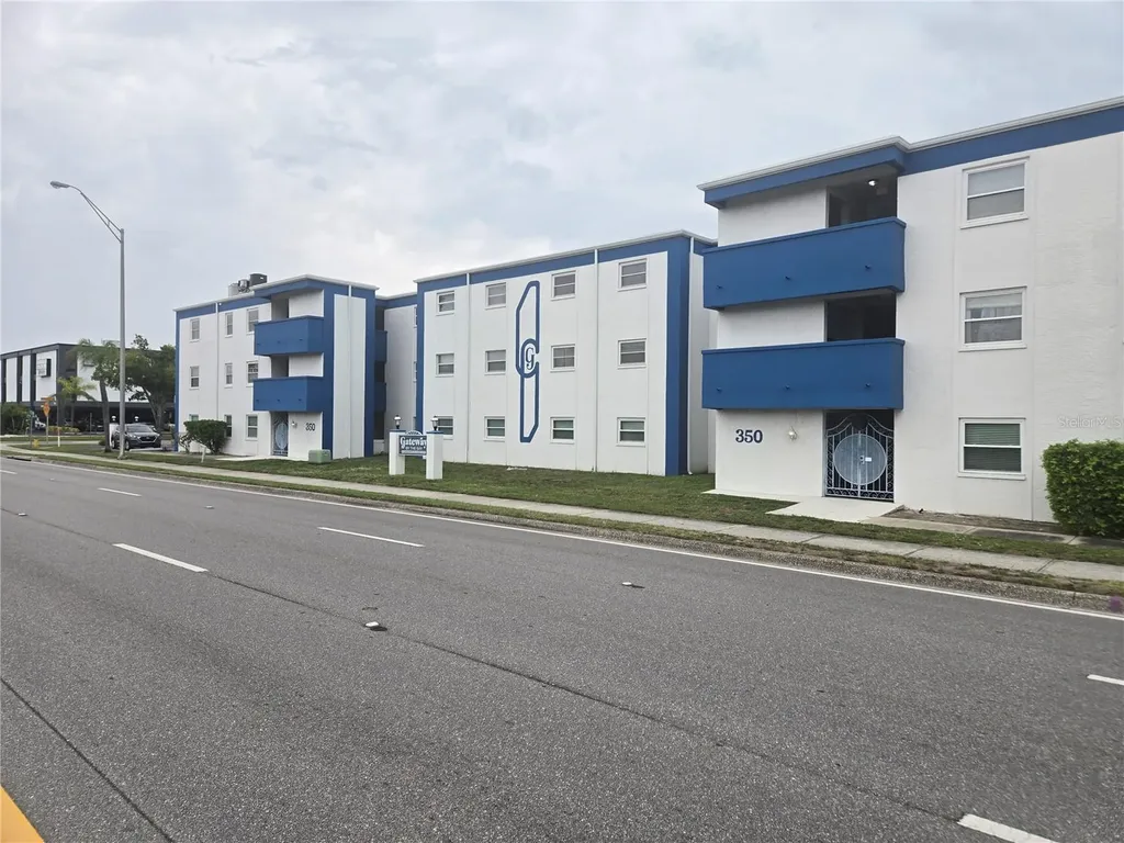 350 79th Avenue N St Petersburg FL 33702