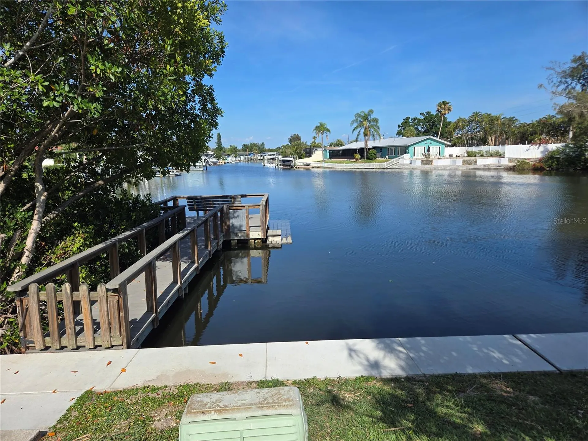 350 79th Avenue N St Petersburg FL 33702