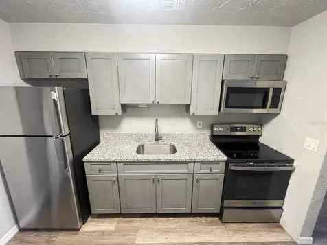 2519 9th Avenue W Bradenton FL 34205