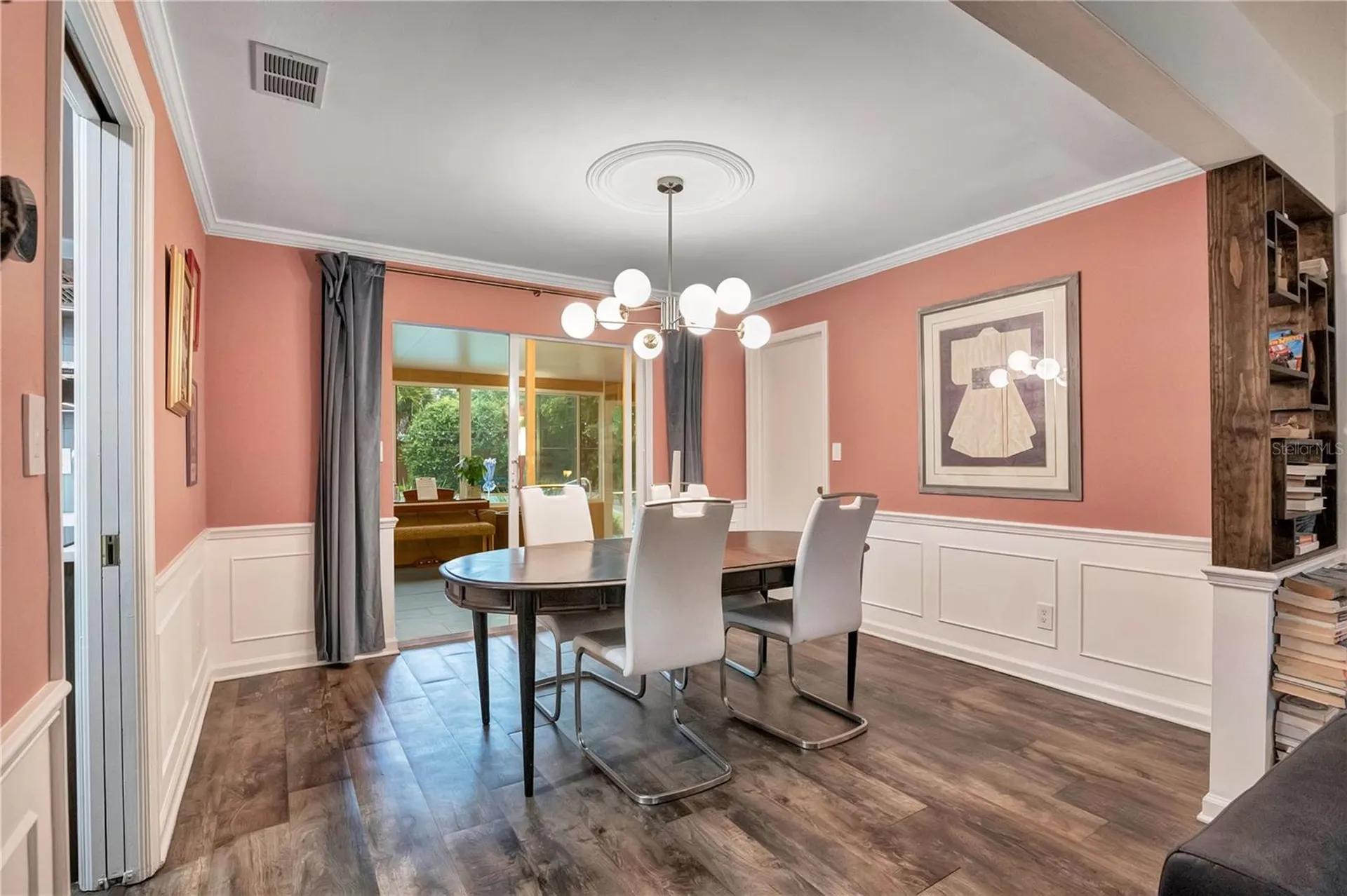 2537 Vine Street Orlando FL 32806