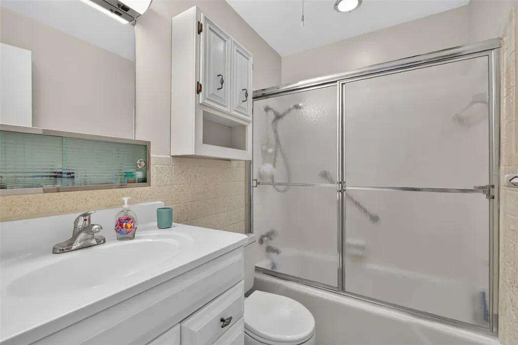 445 S Grandview Street Mount Dora FL 32757
