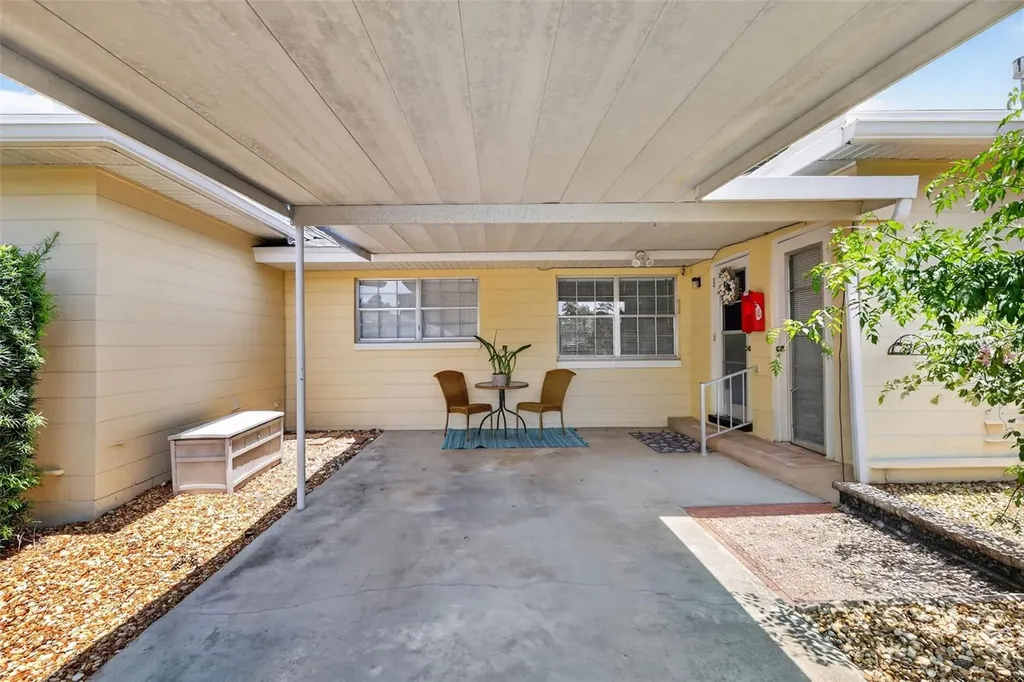 445 S Grandview Street Mount Dora FL 32757