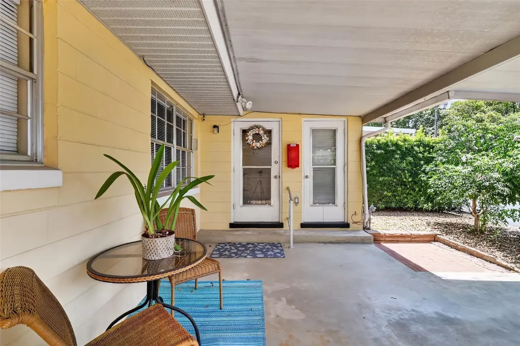 445 S Grandview Street Mount Dora FL 32757