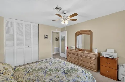445 S Grandview Street Mount Dora FL 32757