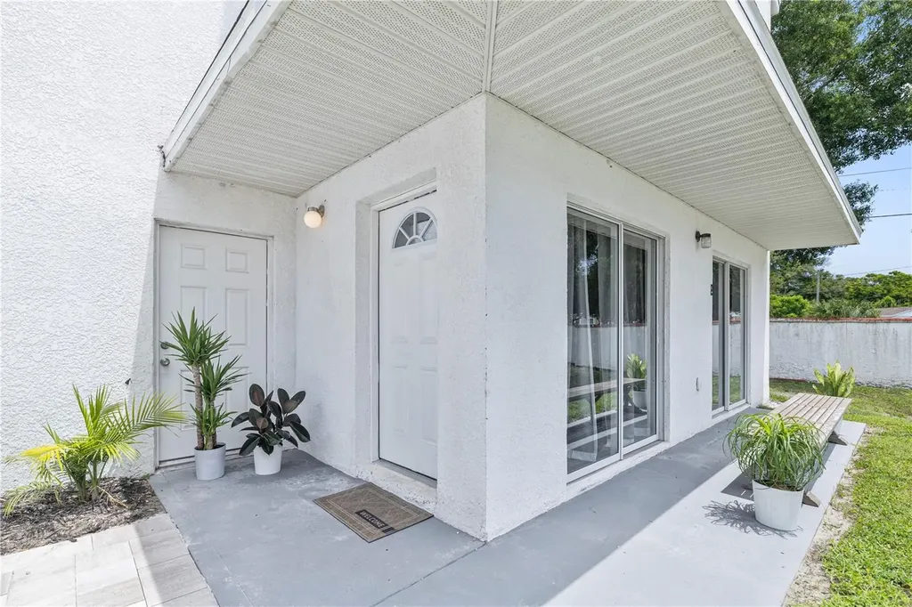 9415 Citrus Glen Place Tampa FL 33618