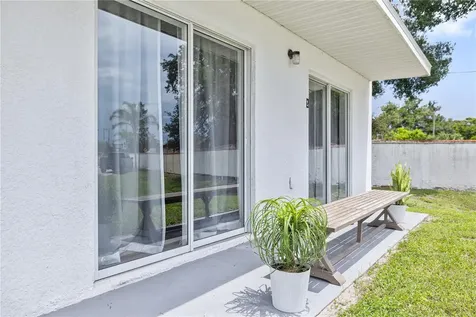 9415 Citrus Glen Place Tampa FL 33618