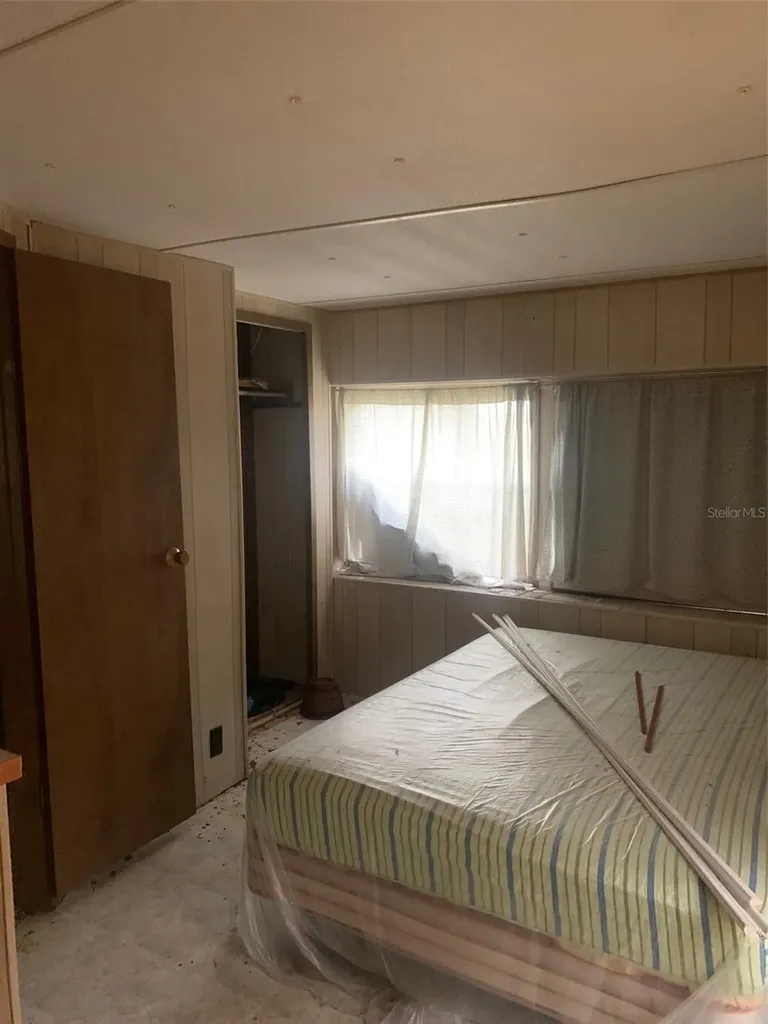 18612 SE 50th Street Ocklawaha FL 32179