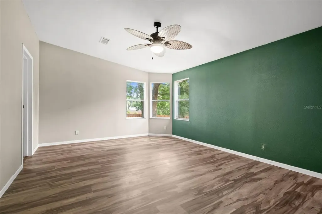 12801 Cliffside Place Thonotosassa FL 33592