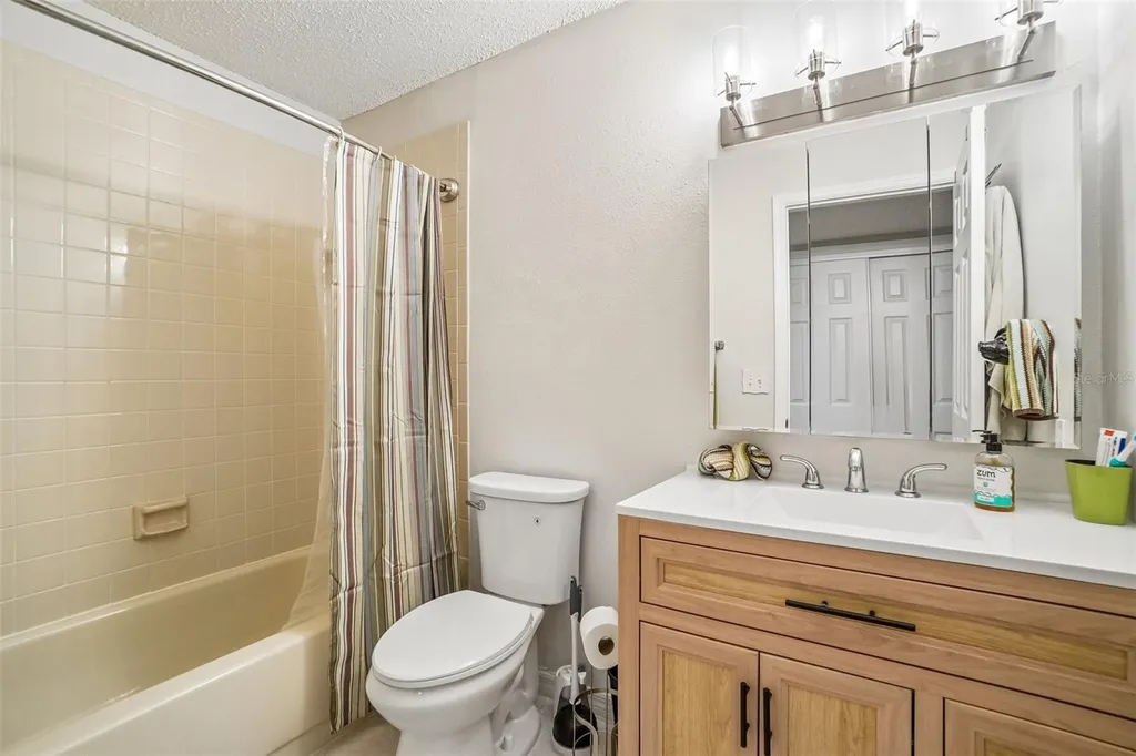 8350 Savannah Trace Circle Tampa FL 33615