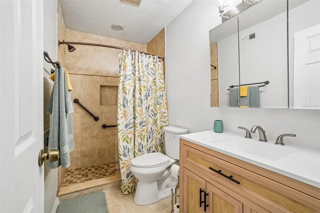 8350 Savannah Trace Circle Tampa FL 33615