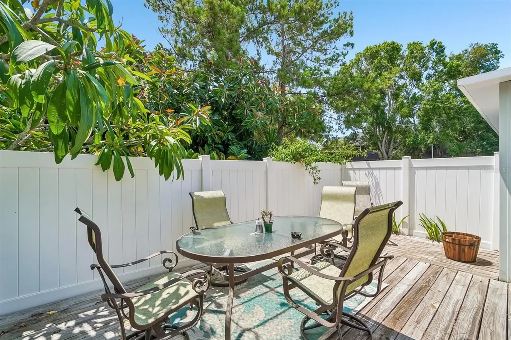 8350 Savannah Trace Circle Tampa FL 33615